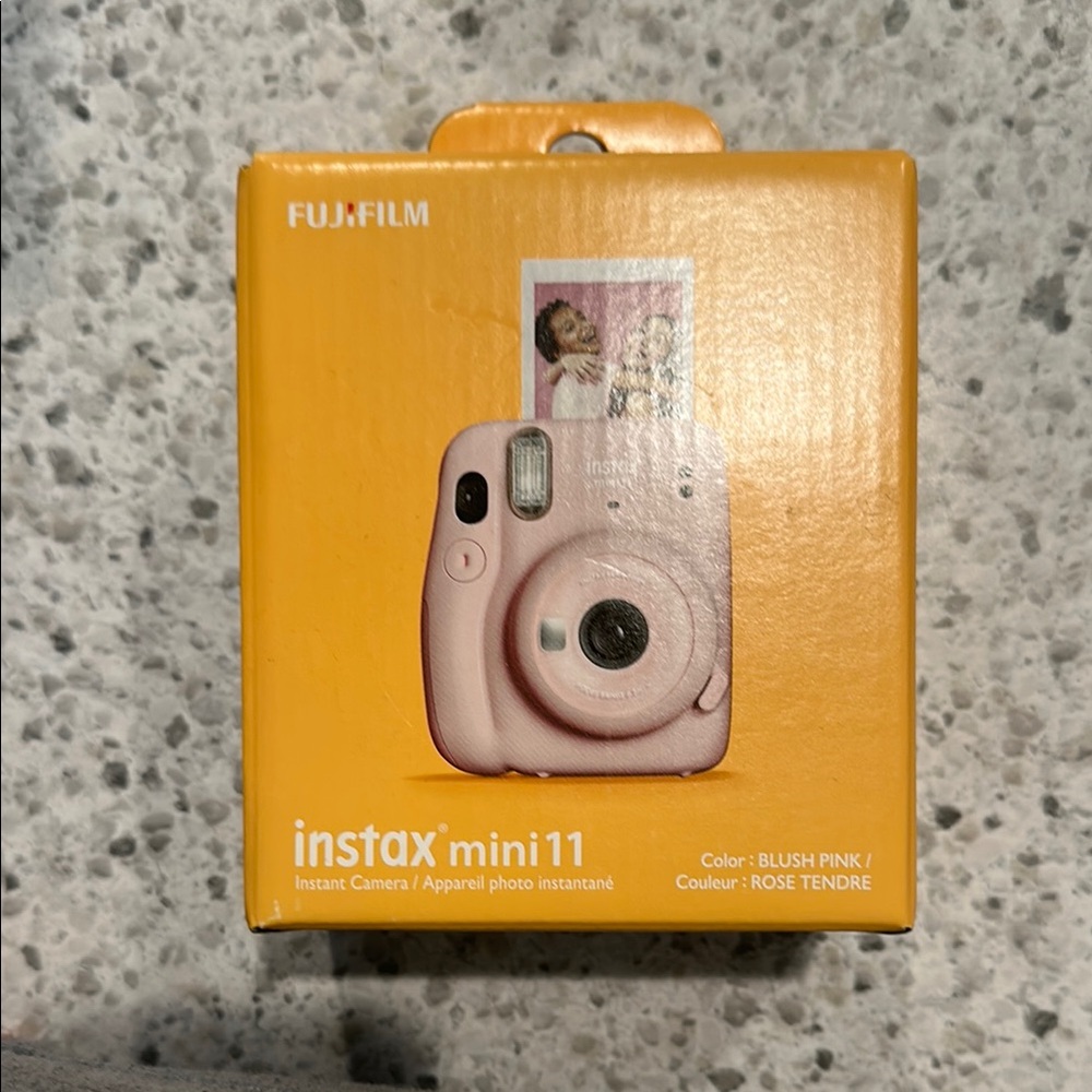 Fujifilm Instax Mini 11 in Soft Pink